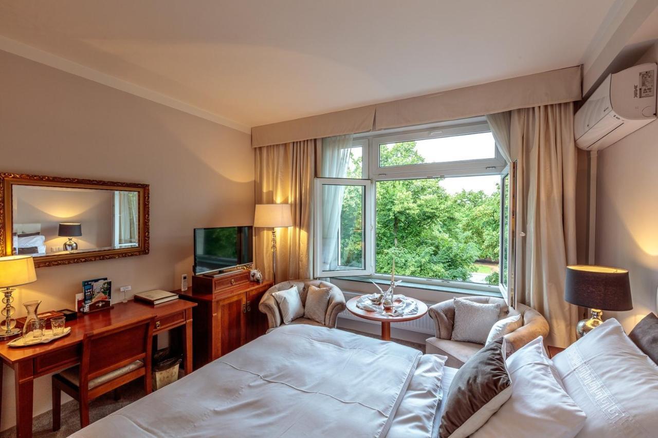 Solitaire Podebrady Luaran gambar